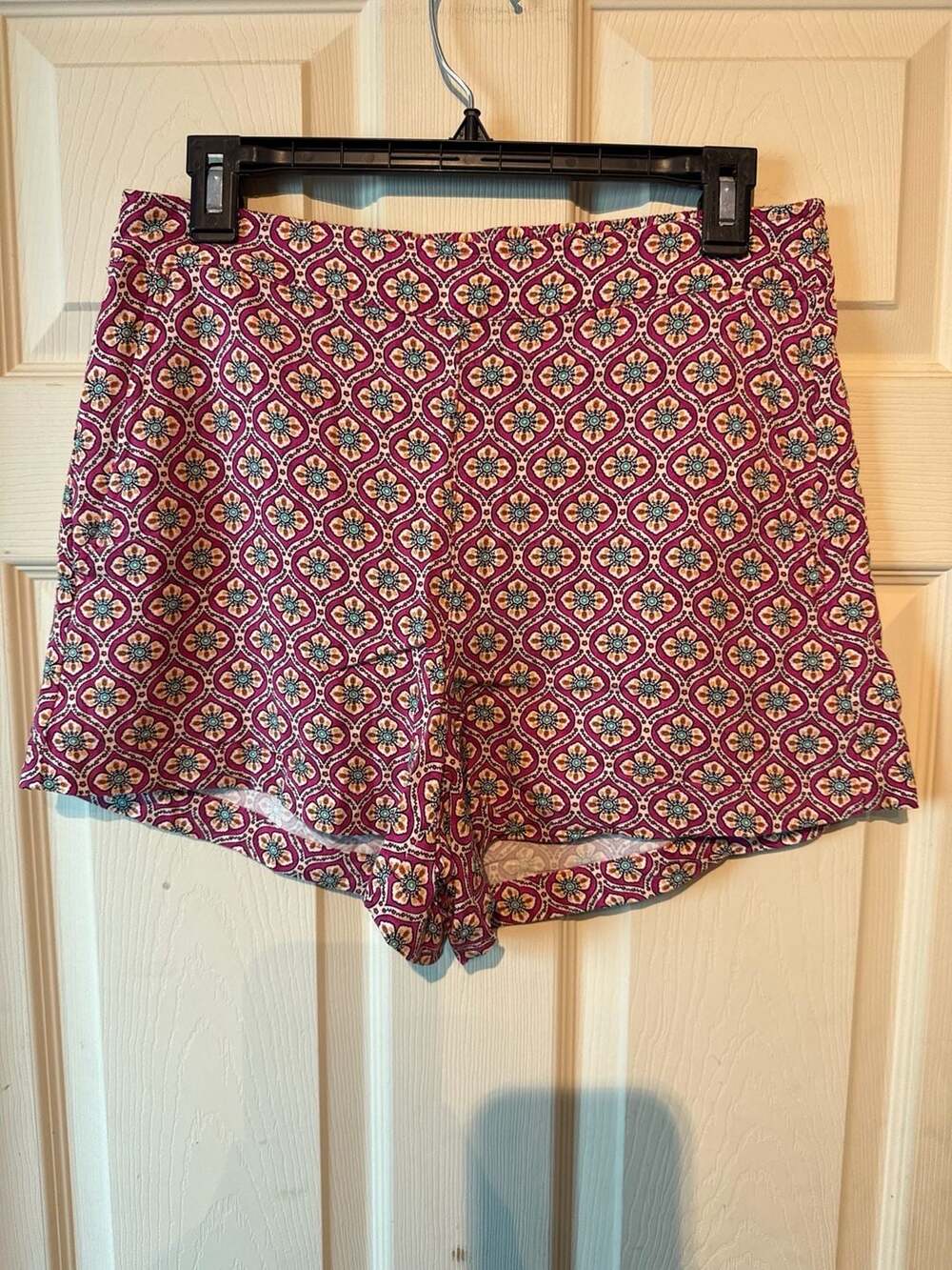 Old Navy High-Rise Playa Shorts Size M Purple Geometric Floral Print